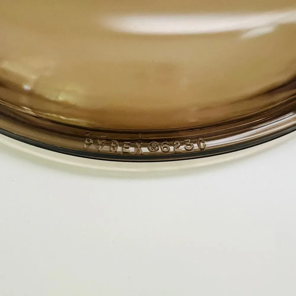 PYREX Amber Glass 023 Round 1.5L Casserole Baking Dish With Lid